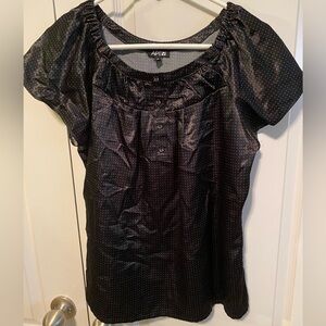 Junior Apt 9 Black White Satin Pull Over Top Sz M